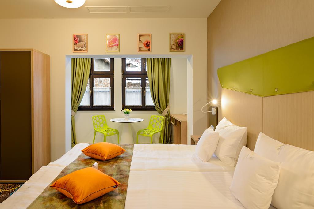 Aparthotel Blumenhaus Sibiu Exterior foto