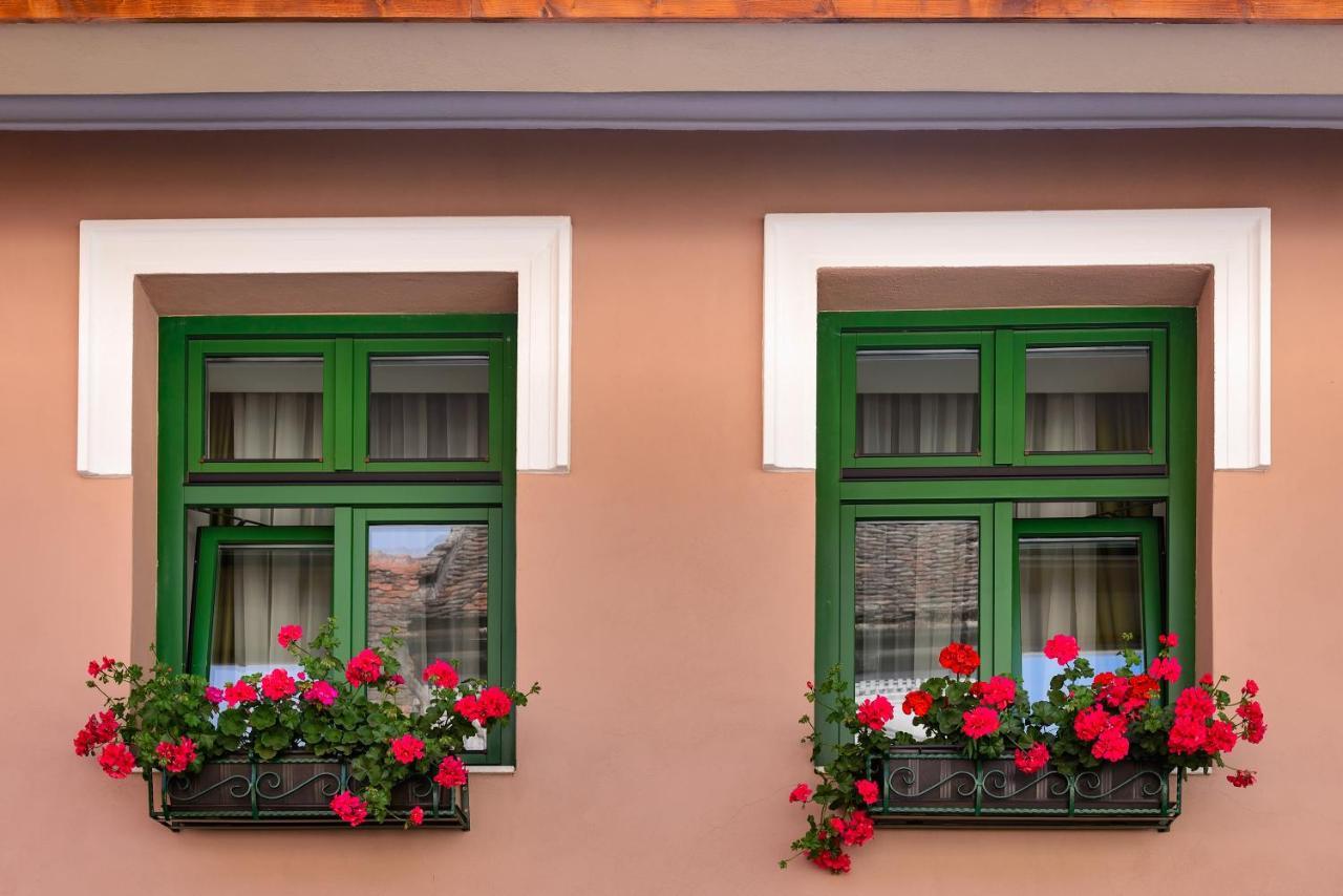 Aparthotel Blumenhaus Sibiu Exterior foto
