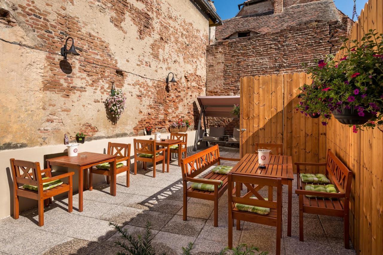 Aparthotel Blumenhaus Sibiu Exterior foto